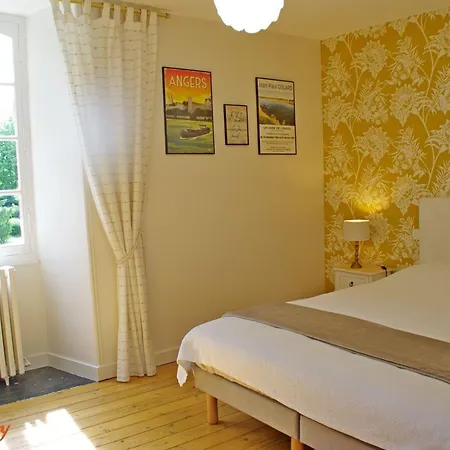 Bed & Breakfast D'hotes Elegantes A Avec Piscine Chauffee Et Wifi - Fr-1-622-115 La Menitré