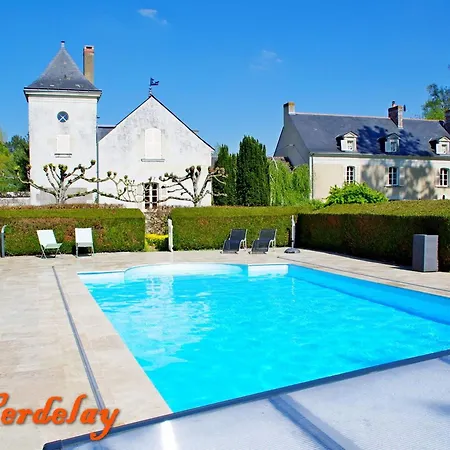 ベッド・アンド・ブレックファスト D'hotes Elegantes A Avec Piscine Chauffee Et Wifi - Fr-1-622-115 La Menitré