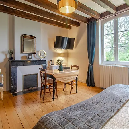 D'hotes Elegantes A Avec Piscine Chauffee Et Wifi - Fr-1-622-115 Bed & Breakfast