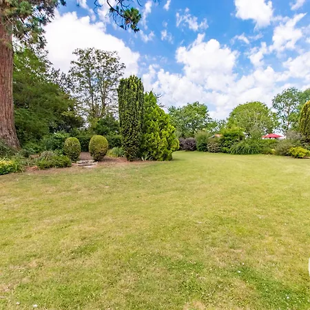 D'hotes Elegantes A Avec Piscine Chauffee Et Wifi - Fr-1-622-115 Bed & Breakfast