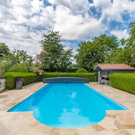 ベッド・アンド・ブレックファスト D'hotes Elegantes A Avec Piscine Chauffee Et Wifi - Fr-1-622-115 La Menitré